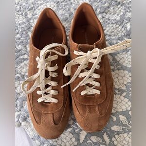 Madden Girl Brown Suede Women’s low profile Sneakers with Cream Laces Size 9.5